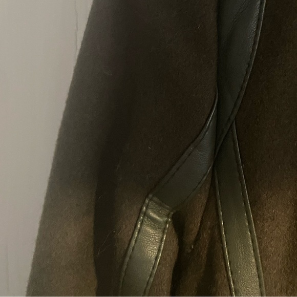 Beautiful Vince Camuto green jacket - Picture 4 of 8